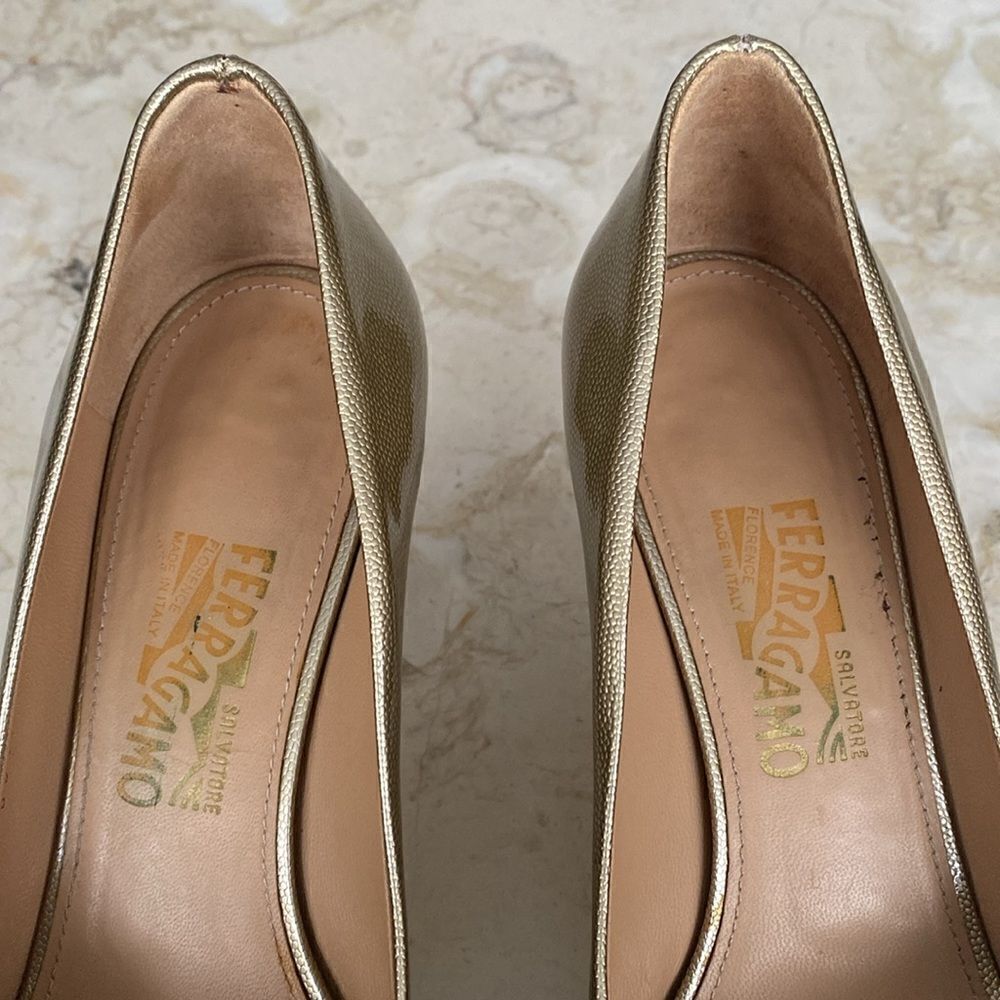 Salvatore Ferragamo Ribes Champagne Patent Leather Open Toe Pumps Heels - Picture 7 of 16